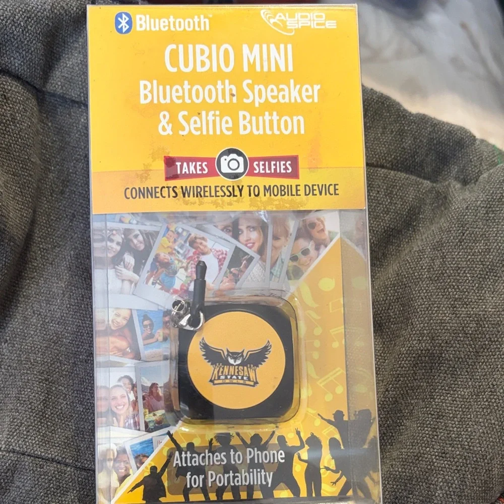 Alpine Cubio Mini Bluetooth Speaker - Yellow and Black - Picture 1 of 3